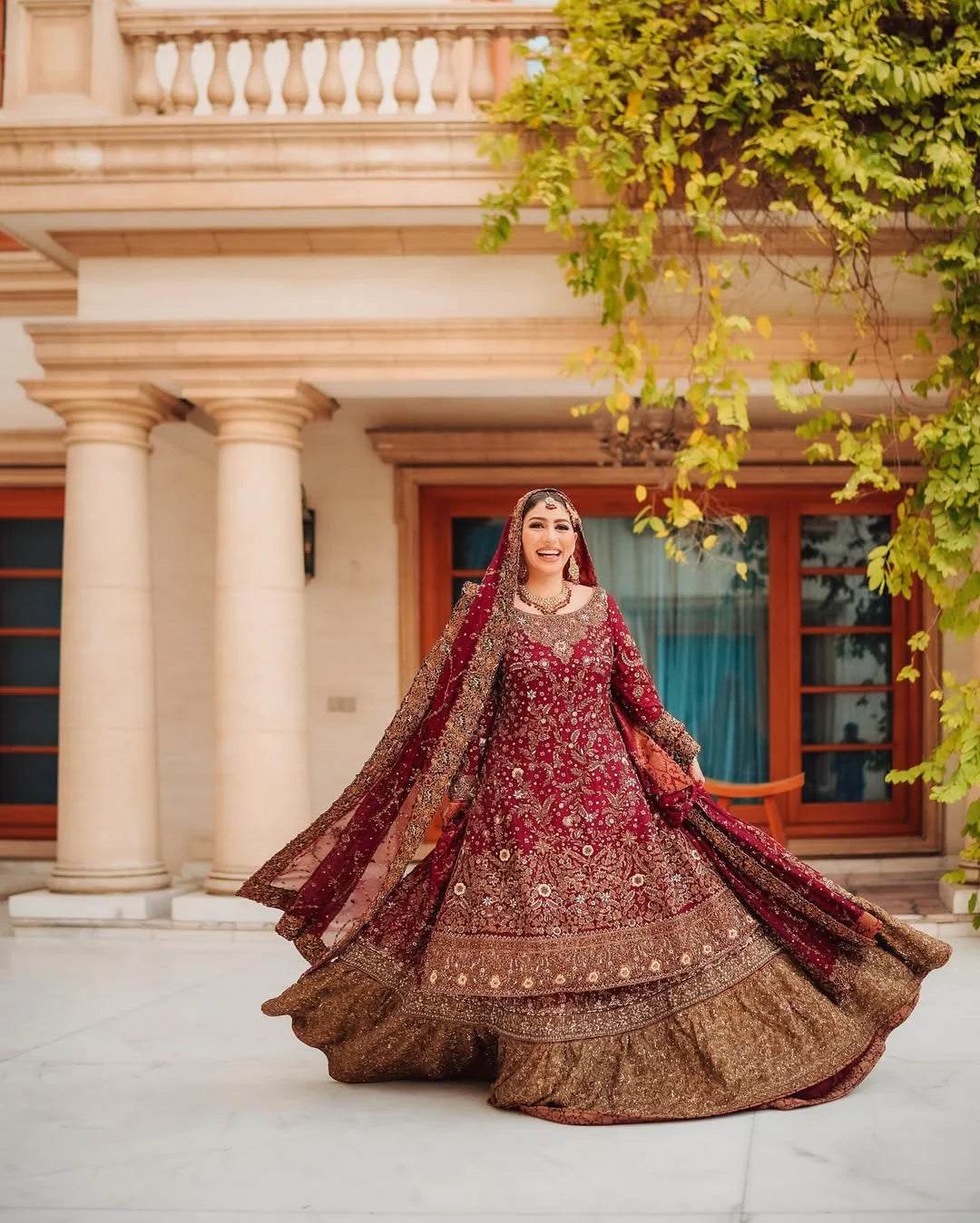 Momina Farshi Lengha